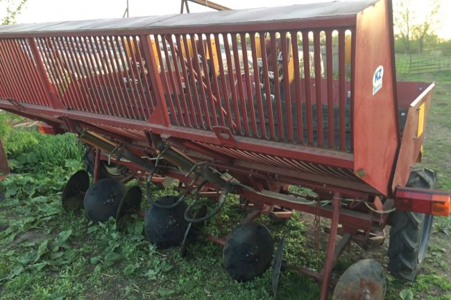 Картофелесажалка навесная четырехрядная, марка Л-202